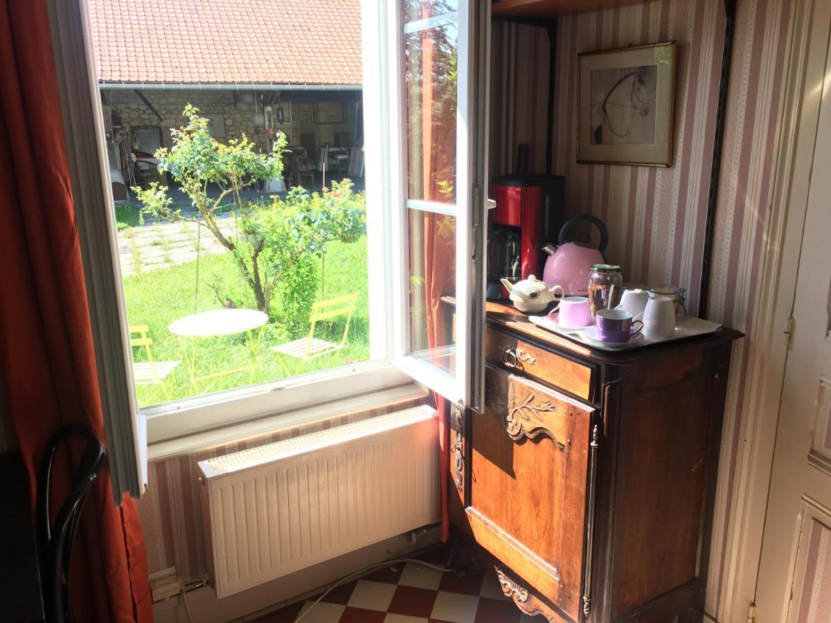 Le Refuge Private Entrance 2/4 Pers Dans Maison 17Eme Siecle.Parking. Calme Autreches Luaran gambar